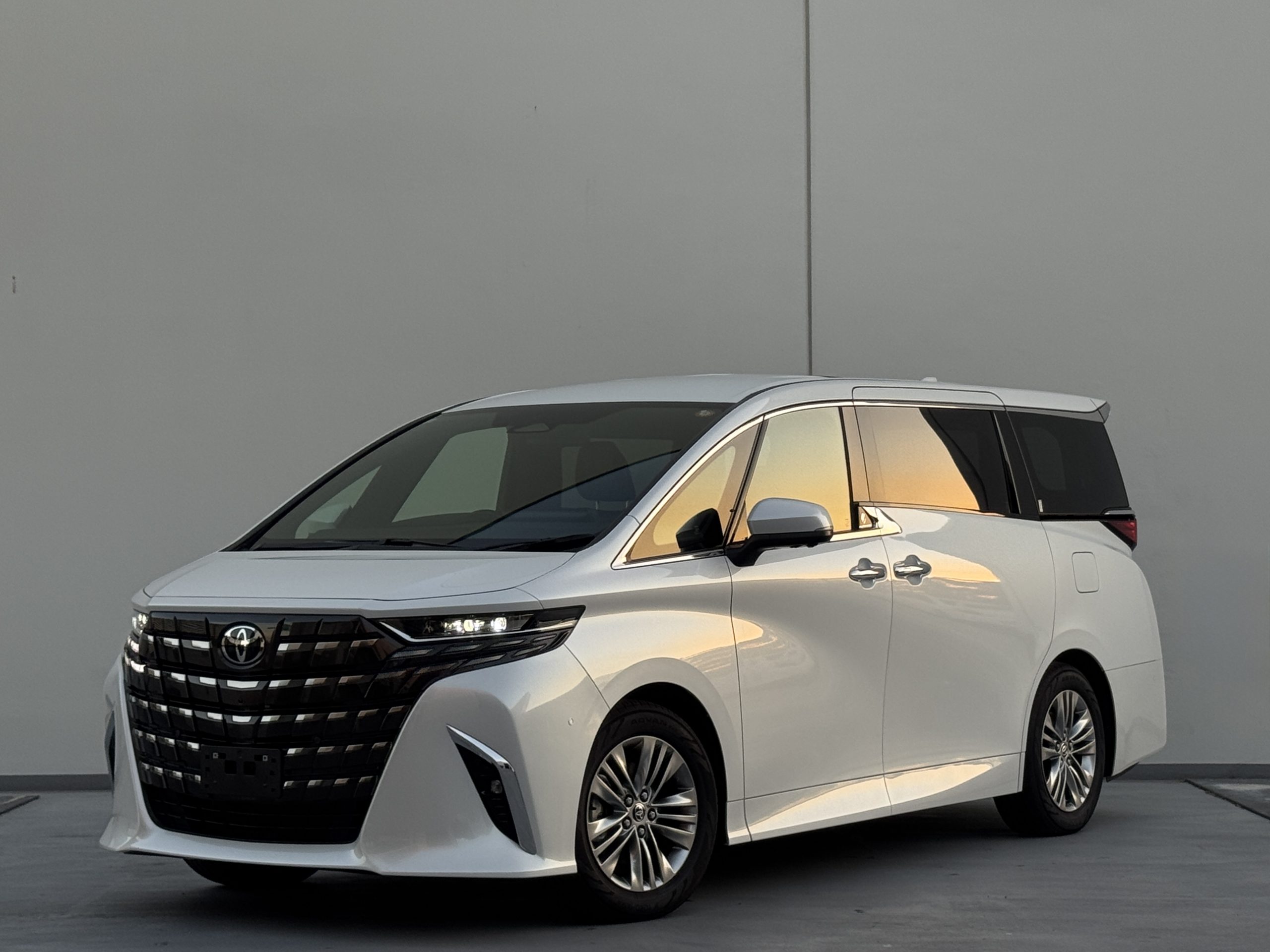 2024 Toyota Alphard Z Premier E-four