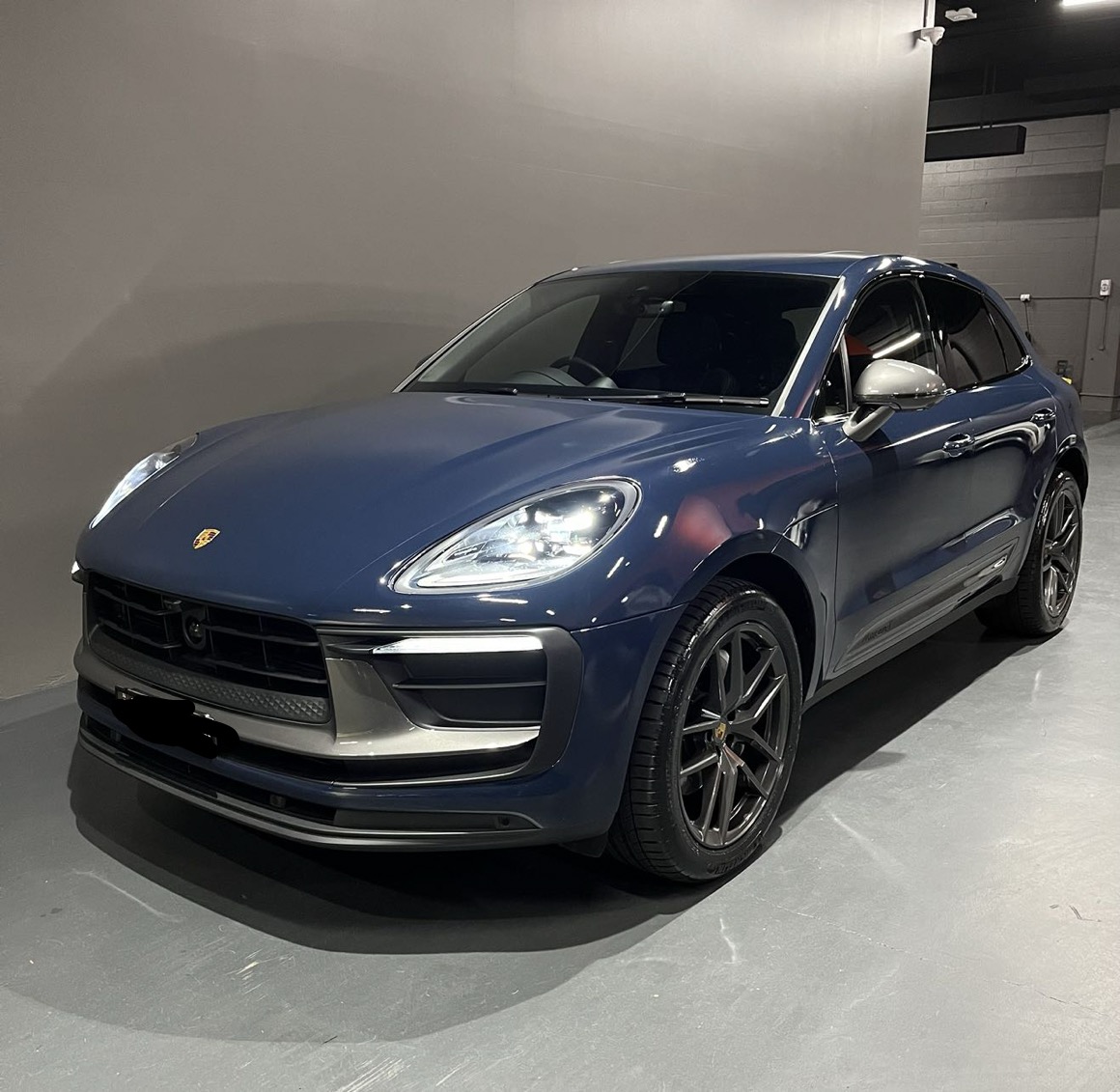 2023 Porsche Macan T 95B